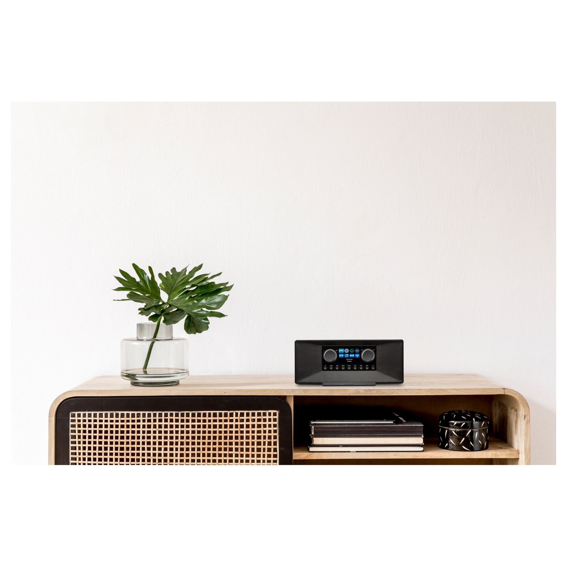 Medion MD 89289 Stereo Internet Radio White or Black
